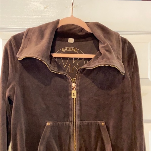 MICHAEL KORS Women's Size XS Brown Velour Logo Zipper Front Jacket EUC - Picture 6 of 10